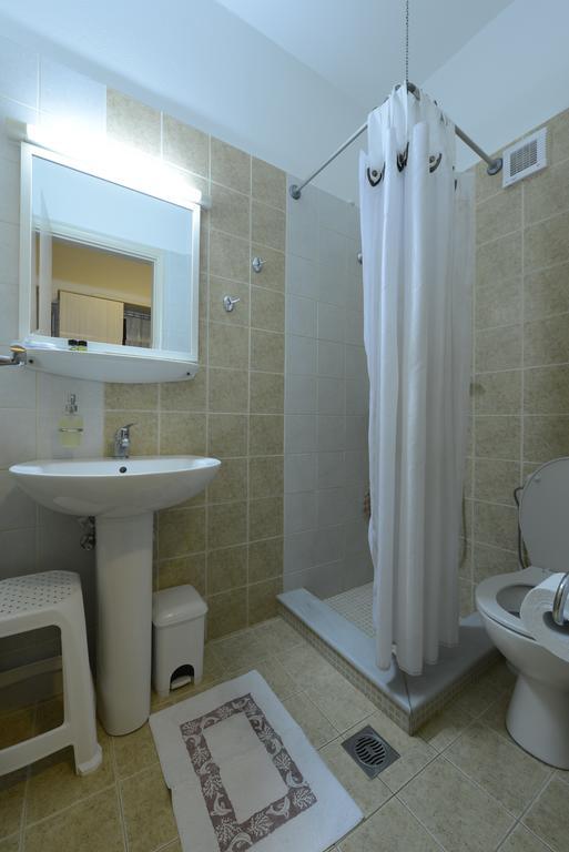 Aigli Apartments Néa Ankhíalos Eksteriør billede