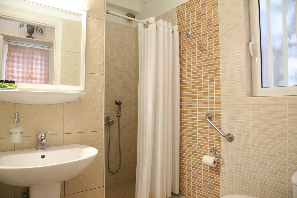 Aigli Apartments Néa Ankhíalos Eksteriør billede