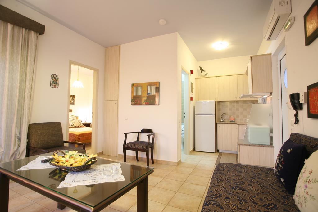 Aigli Apartments Néa Ankhíalos Eksteriør billede